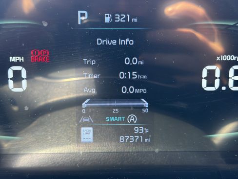 Used 2023 Kia Telluride EX X-Line AWD/4WD image 2