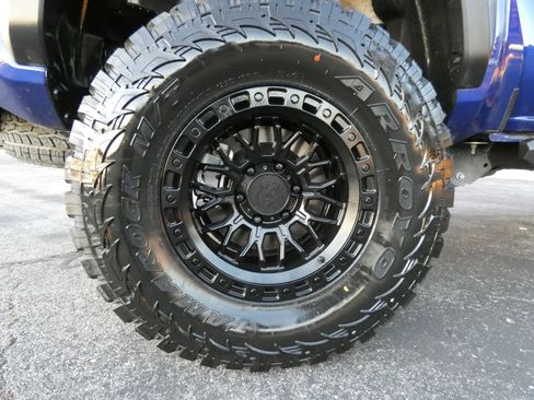 Used 2025 Toyota Tacoma TRD Off-Road w/ TRD Off Road Upgrade Package image 18