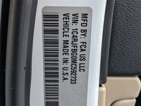 Certified 2021 Jeep Grand Cherokee Limited image 28