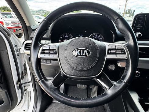 Used 2020 Kia Telluride LX AWD/4WD image 24