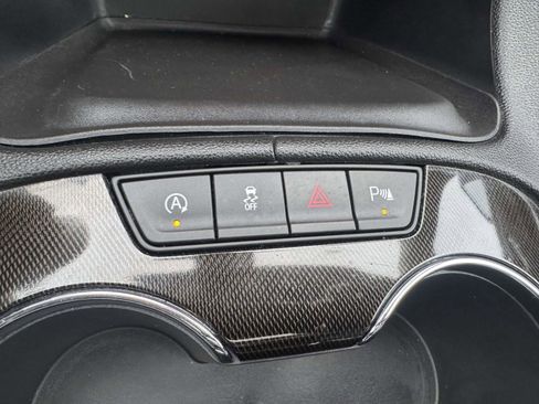 Used 2021 GMC Acadia AT4 w/ Technology Package image 30