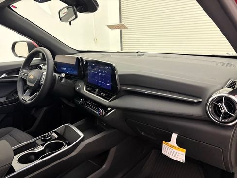 New 2026 Chevrolet Equinox LT FWD image 37