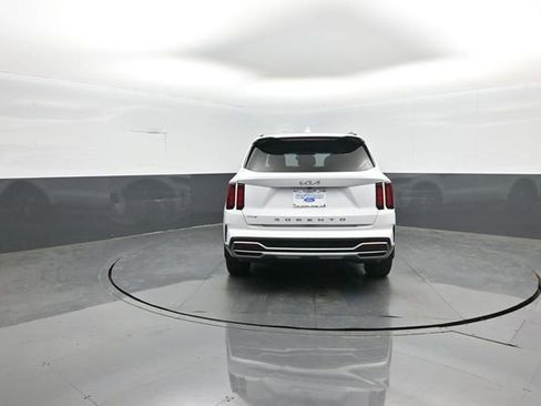 Used 2022 Kia Sorento S w/ Panoramic Sunroof Package FWD image 6