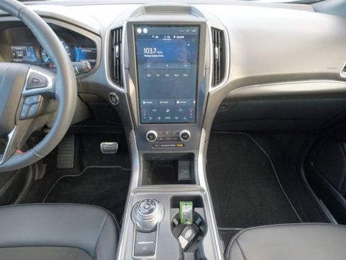 Used 2023 Ford Edge ST-Line w/ Class II Trailer Tow Package image 19
