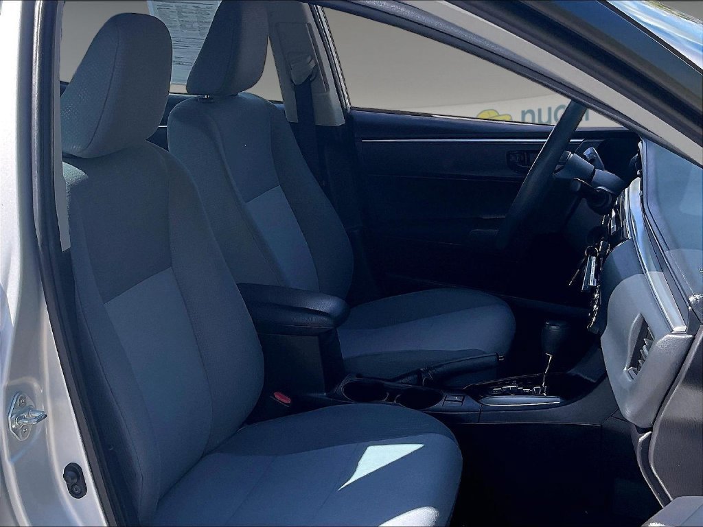 Used 2015 Toyota Corolla L FWD image 11
