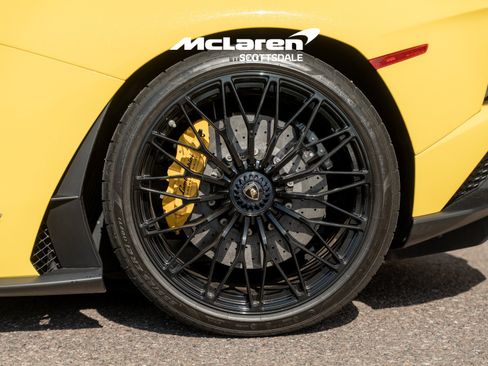 Used 2019 Lamborghini Aventador S AWD/4WD image 32