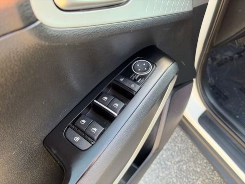 Used 2024 Kia Soul LX w/ Option Group 015 FWD image 11