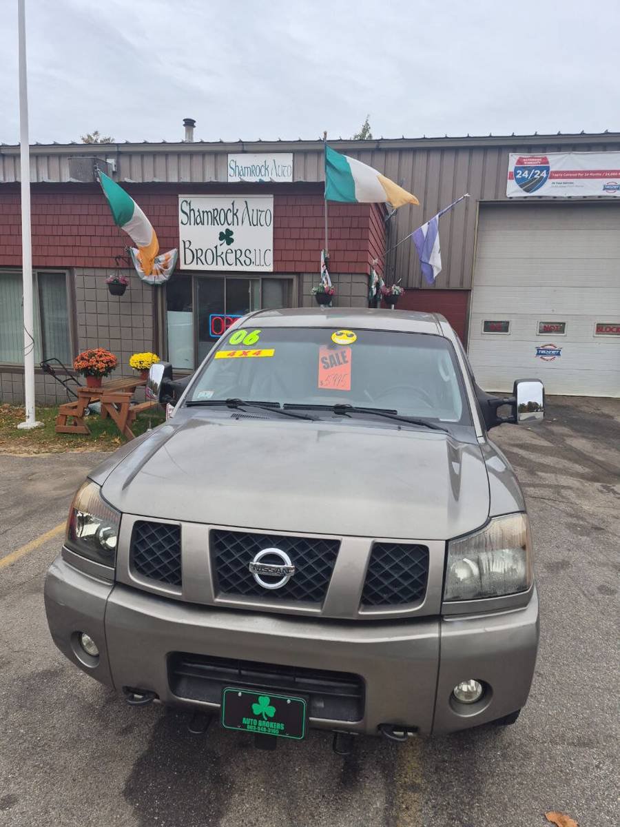 Used 2006 Nissan Titan XE w/ (W04) Preferred Pkg AWD/4WD image 8