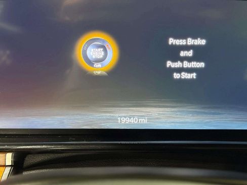 Used 2024 Jeep Grand Wagoneer L Series III image 27