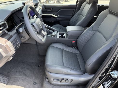 New 2026 Toyota 4Runner TRD Off-Road Premium AWD/4WD image 24