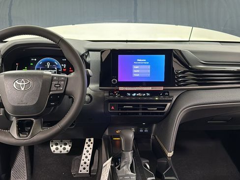New 2026 Toyota Camry SE image 9
