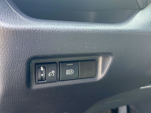 Used 2025 Toyota RAV4 XLE AWD/4WD image 24