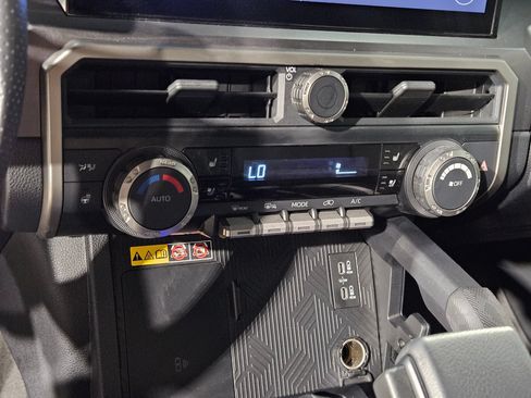Certified 2025 Toyota 4Runner TRD Off-Road Premium w/ Tow Technology Package AWD/4WD image 32