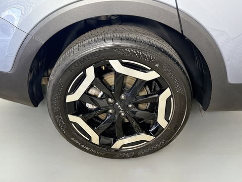 Used 2025 Kia Telluride S image 33