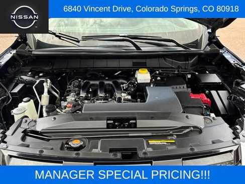 Used 2024 Nissan Pathfinder SV FWD image 10