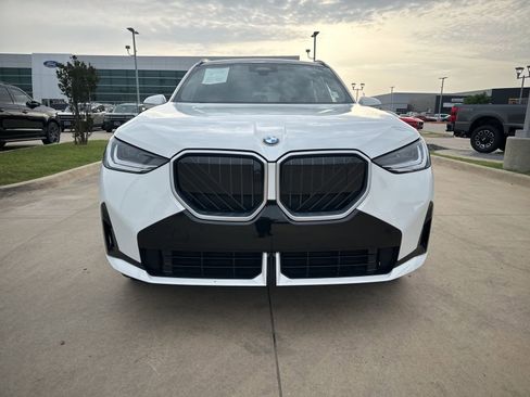 Used 2025 BMW X3 xDrive30 AWD/4WD image 9