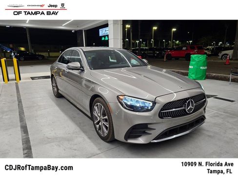 Used 2022 Mercedes-Benz E 450 4MATIC Sedan image 1