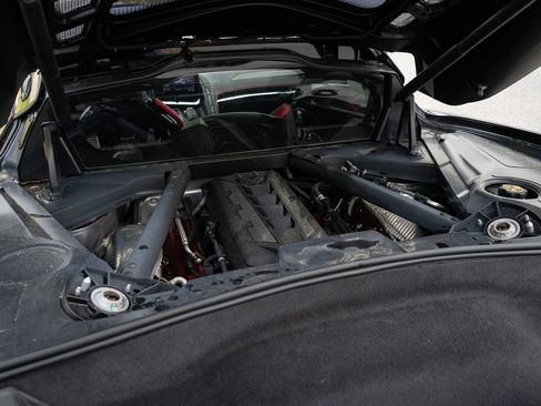 Used 2020 Chevrolet Corvette Stingray Premium Cpe w/ 3LT Preferred Equipment Group RWD image 17