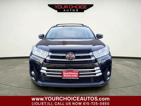 Used 2018 Toyota Highlander XLE AWD/4WD image 14