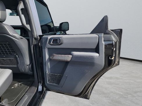 Used 2023 Ford Bronco Black Diamond image 28