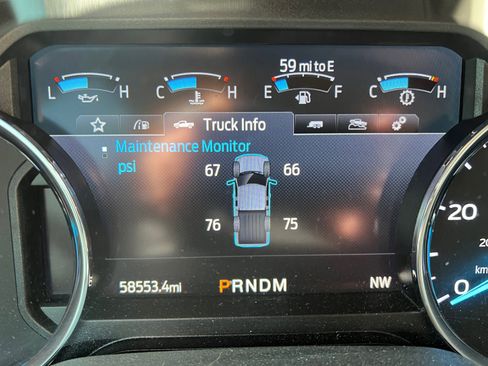 Used 2022 Ford F250 Lariat w/ Lariat Value Package AWD/4WD image 2