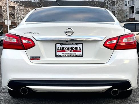 Used 2016 Nissan Altima 2.5 S w/ Power Driver Seat Package image 4