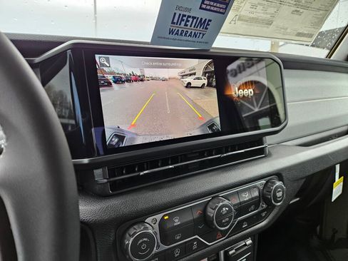 New 2026 Jeep Gladiator Willys image 25