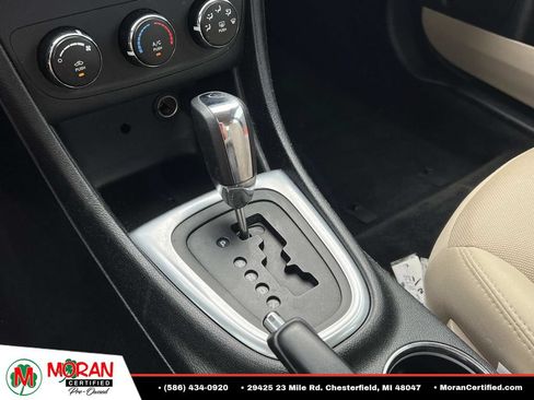 Used 2013 Dodge Avenger SE FWD image 23