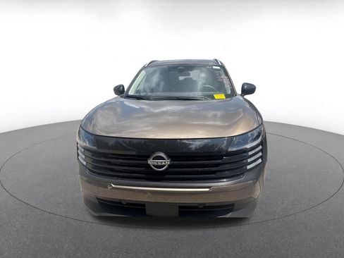Used 2026 Nissan Kicks SV w/ Cold Weather Package FWD image 2