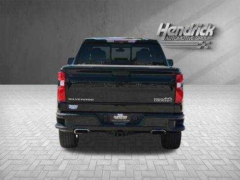 Used 2020 Chevrolet Silverado 1500 High Country w/ Technology Package AWD/4WD image 9