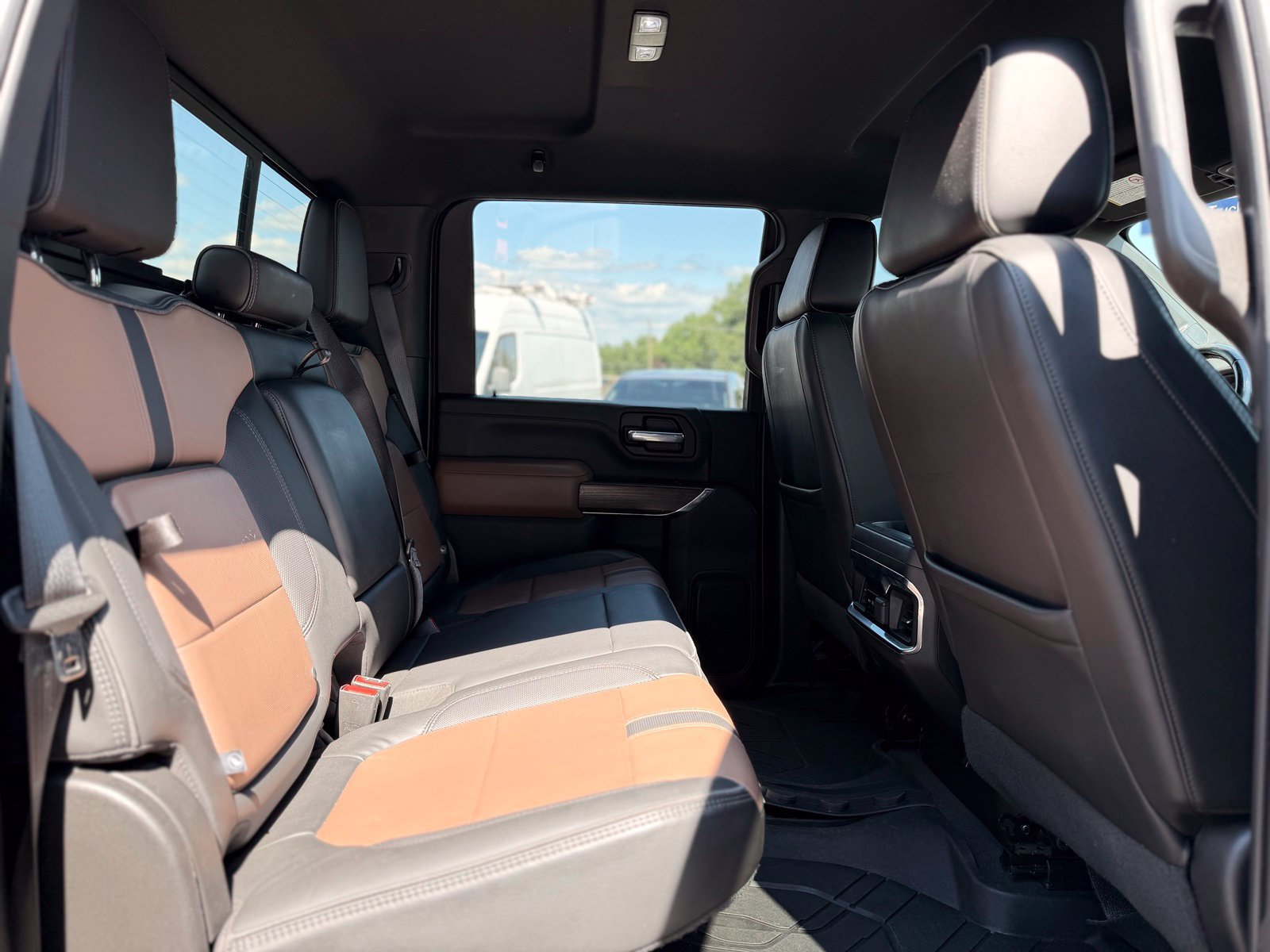 Used 2022 Chevrolet Silverado 2500 High Country AWD/4WD image 24