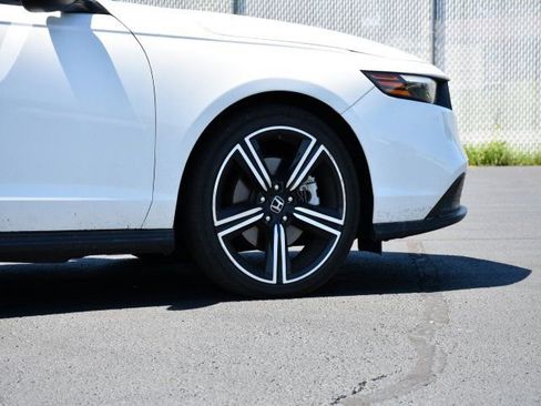 Used 2024 Honda Accord Sport image 9