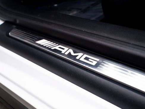 Used 2022 Mercedes-Benz SL 55 AMG 4MATIC w/ Driver Assistance Package image 33