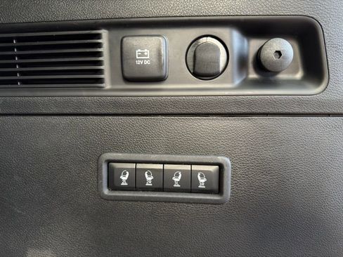 Used 2023 Jeep Wagoneer Series III w/ Flexible Seating Group image 9