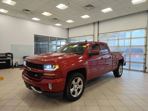 Used 2018 Chevrolet Silverado 1500 LT w/ All Star Edition image 8