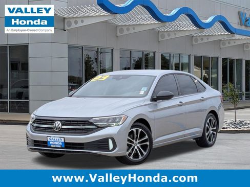 Used 2023 Volkswagen Jetta Sport FWD image 1