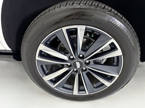 Used 2025 Cadillac Escalade Sport w/ LPO, Floor Liner Package AWD/4WD image 31