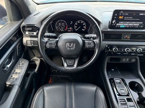 Used 2023 Honda Pilot TrailSport image 23