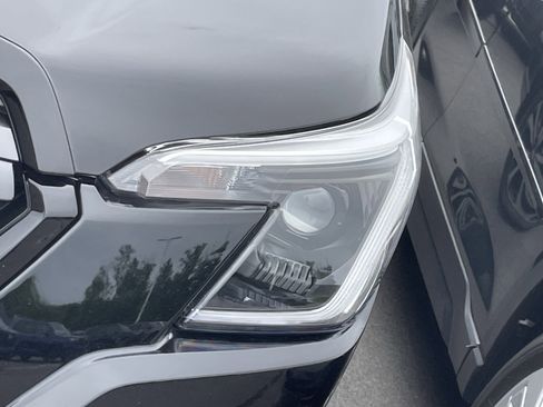 Certified 2023 Subaru Forester Limited AWD/4WD image 11