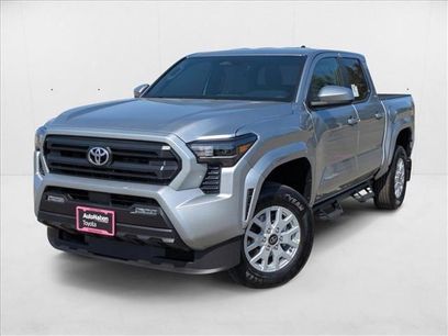 New 2025 Toyota Tacoma SR5