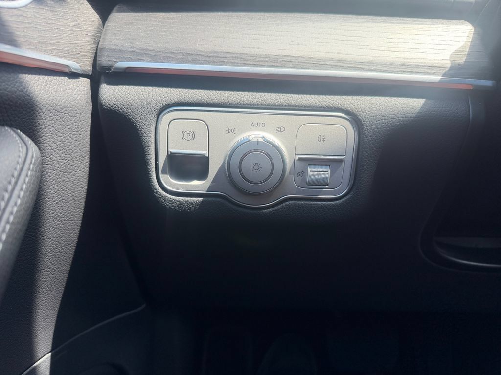 Certified 2025 Mercedes-Benz GLE 350 4MATIC image 23