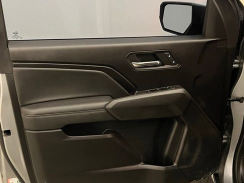 Used 2023 Chevrolet Colorado LT w/ LT Convenience Package II RWD image 18