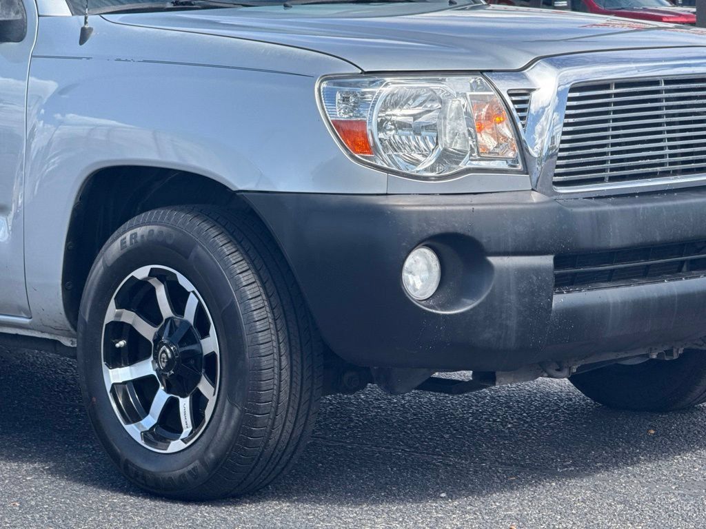 Used 2010 Toyota Tacoma 2WD Access Cab w/ Convenience Pkg image 2