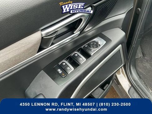 Used 2022 Kia Telluride EX w/ EX Premium Package AWD/4WD image 11