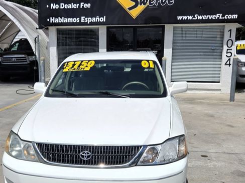 Used 2001 Toyota Avalon XL FWD image 2