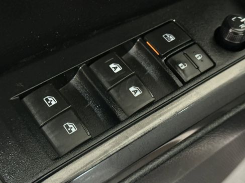 Used 2020 Toyota Tacoma TRD Off-Road AWD/4WD image 14