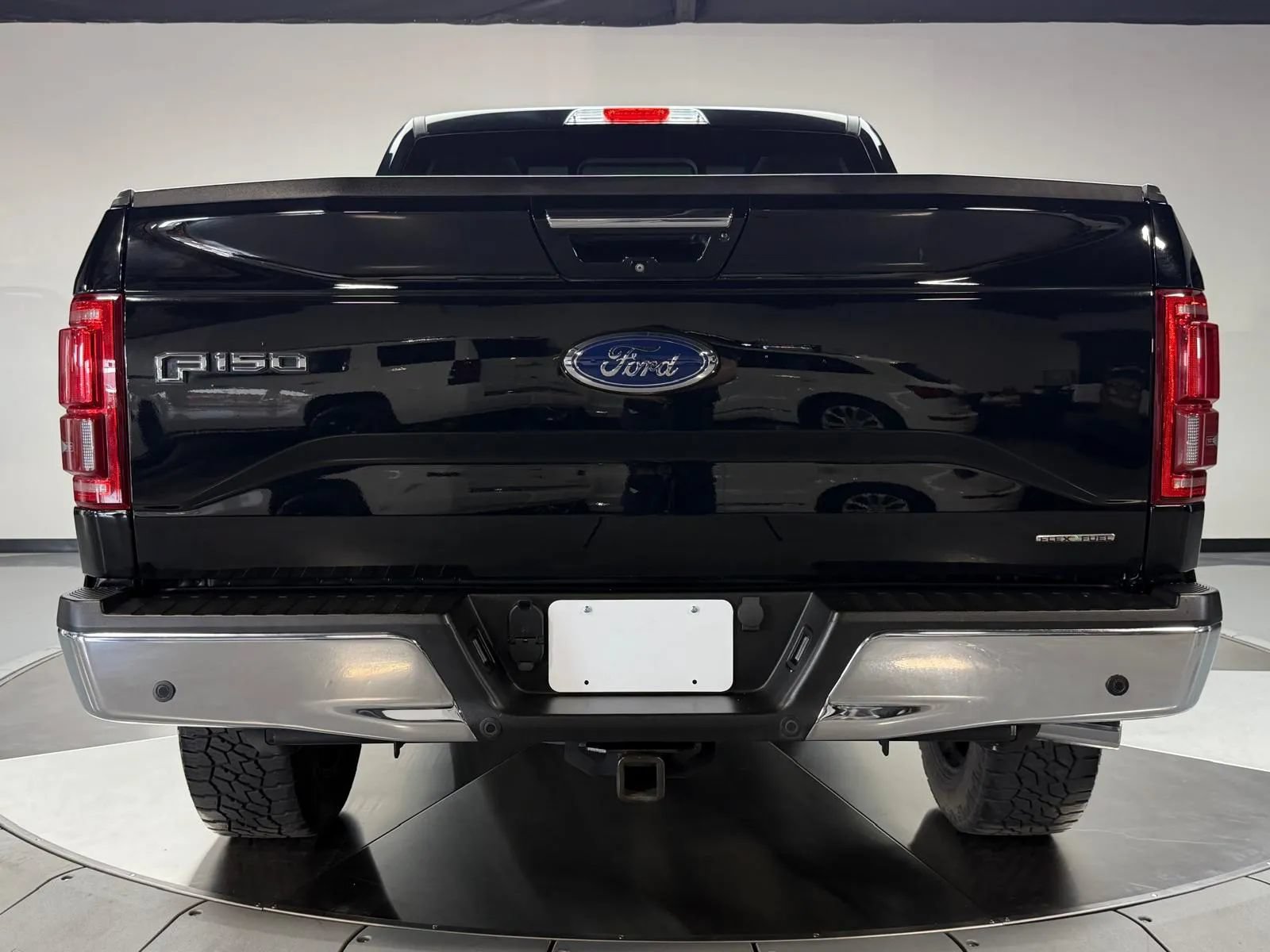 Used 2016 Ford F150 Lariat w/ Equipment Group 502A Luxury AWD/4WD image 5