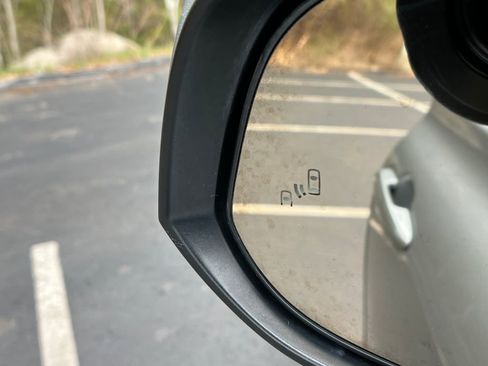 Used 2022 Toyota Highlander Platinum image 28