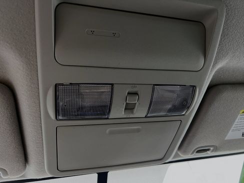 Used 2019 Nissan Frontier SV image 21