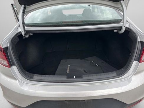 Used 2020 Hyundai Elantra SE w/ Cargo Package (C1) FWD image 8